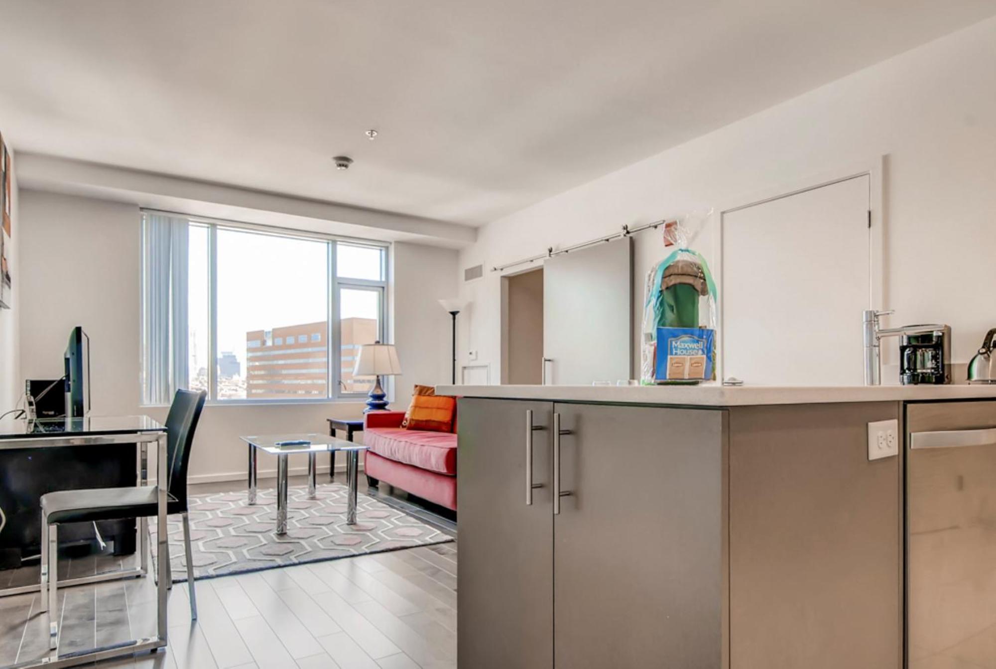 Global Luxury Suites At Kendall East Кембридж Номер фото