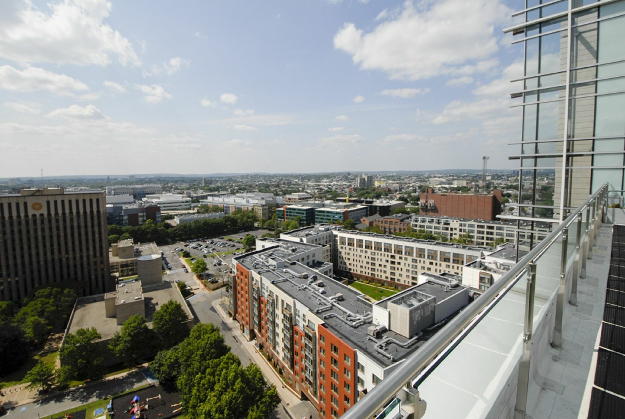 Global Luxury Suites At Kendall East Кембридж Экстерьер фото