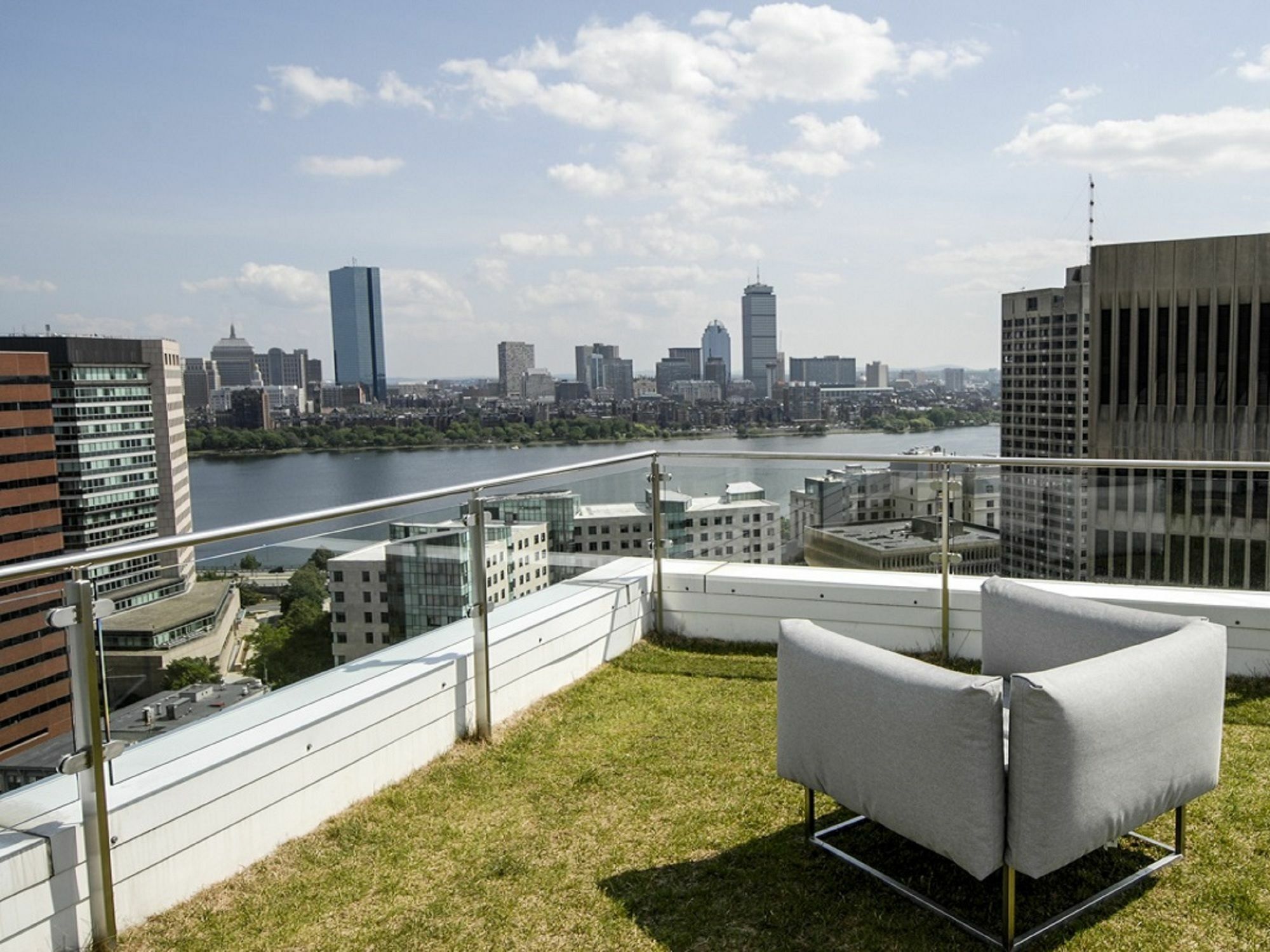 Global Luxury Suites At Kendall East Кембридж Экстерьер фото